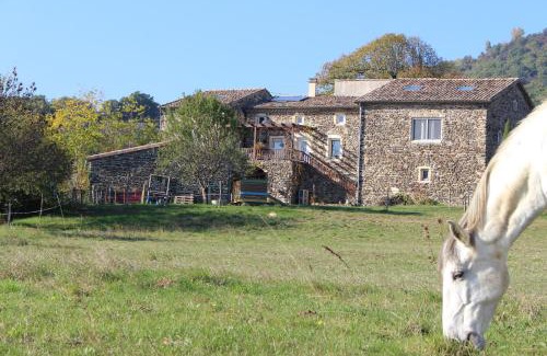 Saint-Vincent-de-Barres Other | Unforgettable Stays at L'Attrape Rêve Insolite Hotel