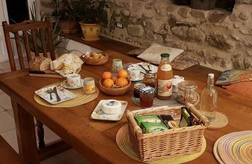 Saint-Vincent-de-Barres Other | Unforgettable Stays at L'Attrape Rêve Insolite Hotel