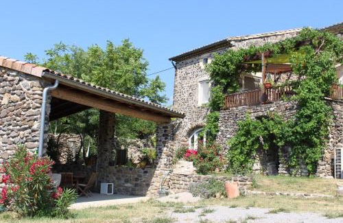 Saint-Vincent-de-Barres Other | Unforgettable Stays at L'Attrape Rêve Insolite Hotel