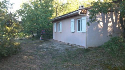 Mollans-sur-Ouveze House | Experience Oceanfront Bliss at L'Aubépine - 8.9/10 Rated