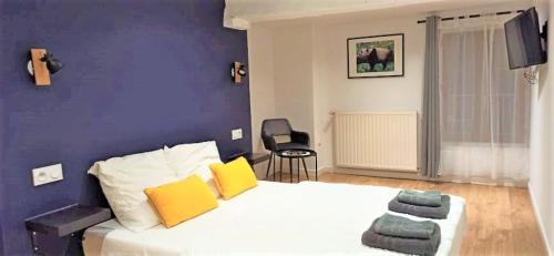 Saint-Aignan House | Family-Friendly L'auberge aux volets rouges Near Beauval Zoo