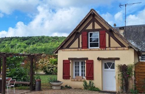 Fontaine-Sous-Jouy House | L'Auberge de la fontaine
