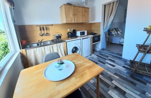 Saint-Paul Apartment | Discover L'Auberge du Pavé Studio T1 with Pool & Spa