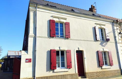 Val-du-Layon Bed & Breakfast | Family-Friendly Getaway at L'Aubinoise - 9.7/10 Rated