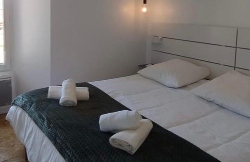 Aubusson House | Unique Retreat at L’Audacieuse - Family Friendly Escape