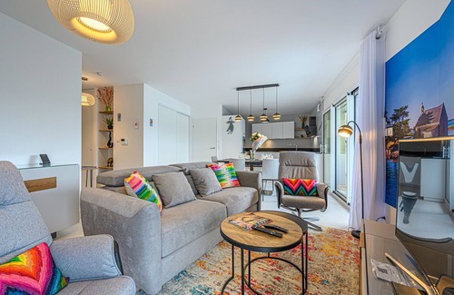 Vannes Apartment | Explore L'Audacieux: Central Apartment with Garage & Spa