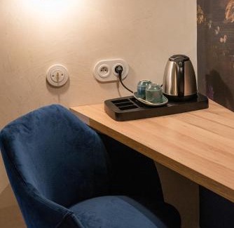 Auchay-sur-Vendee Hotel | Discover L'authentik petit hôtel Le Refuge de Mamie Yo