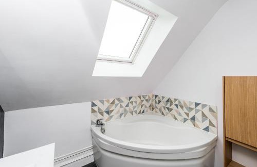 Beauvais Apartment | Discover l'authentique in the Heart of the City