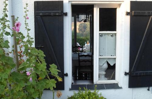 Pernes-les-Boulogne Bed & Breakfast | Experience L'Authentique - Guests Rate 9.4/10