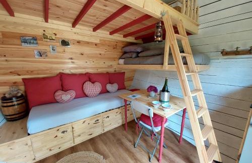 Litteau House | Delightful Stay at L'authentique Tonneau à Cidre d'Emma