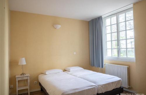 Cherbourg-en-Cotentin Hotel | Exceptional Stay at L'Autre Lieu - Child Friendly Retreat