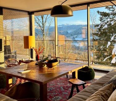 Murat-le-Quaire House | Experience Comfort at L'Avancée with Hot Tub & Kitchen