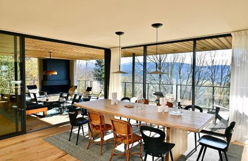 Murat-le-Quaire House | Experience Comfort at L'Avancée with Hot Tub & Kitchen