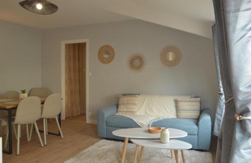 Ardres Apartment | L'Azur - lumineux, fibre, cœur de ville