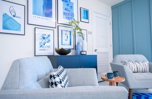 Lawrence Apartment | Relaxing Blue Hues KU/Mass Loft with Spa and Kitchen