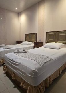 Bogor Timur House | Budget-Friendly Stay at L'cost Homestay with Dining Options