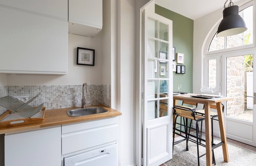 Saint-Servan House | Oceanfront Retreat: L'Echappée One Bedroom Getaway