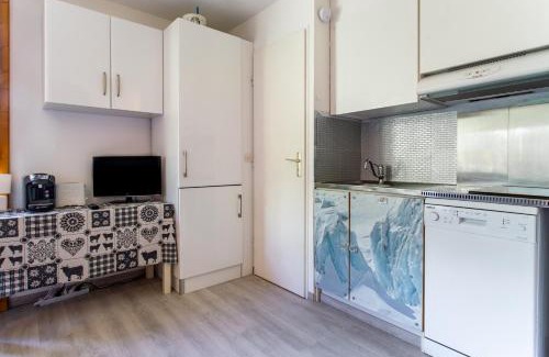 Eclose-Est Apartment | Child-Friendly L'Eclose Hotel in Alpe d'Huez, 7.9/10 Rated