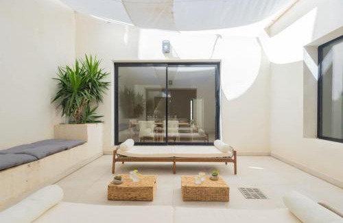 6th Arrondissement Apartment | L'ecrin cache - Centre ville