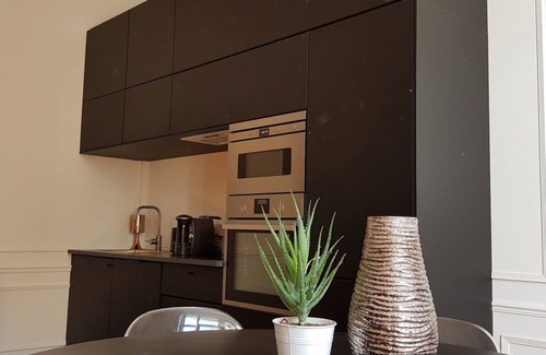 Reims City Centre Apartment | Discover L'Ecu: A Welcoming Haussmannian Experience