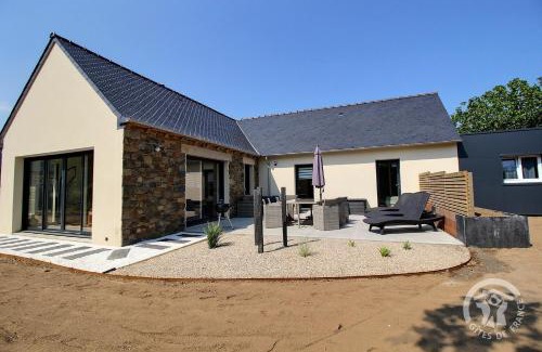 Plourhan House | L'ecurie