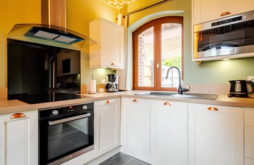 Ennevelin House | Welcoming Farm Cottage at Domaine d'Antan - Pet Friendly!