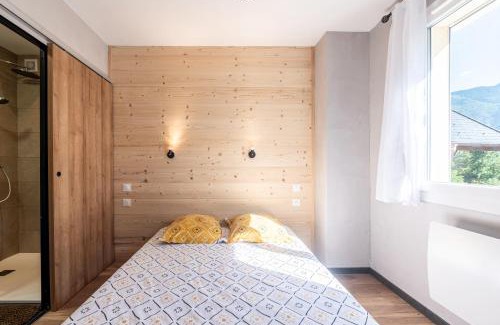Saint-Etienne-de-Cuines Apartment | Family-Friendly Escape at L' edelweiss Hotel