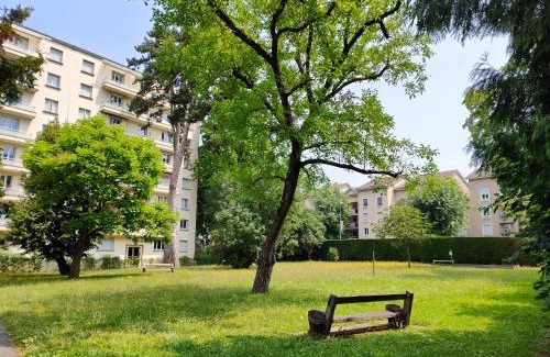 Gieres Apartment | Discover L'Edelweiss: Family-Friendly Stay with Secure Parking