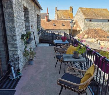 Beaune-la-Rolande House | Discover l'Eden caché: Family-Friendly with Breakfast Included