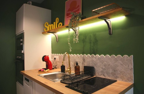 Arras Apartment | Relax at L'eden Chic: Spa, Garden & Free Parking Nearby