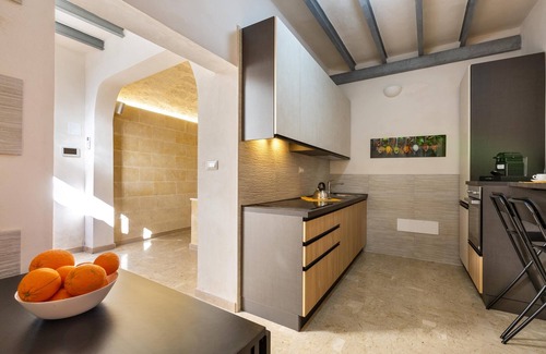 Centro Storico Apartment | L`Edicola Suite by BarbarHouse