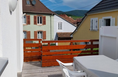 Steinbach Apartment | Experience L'egelbach: Rated 10/10 with Pool & Breakfast