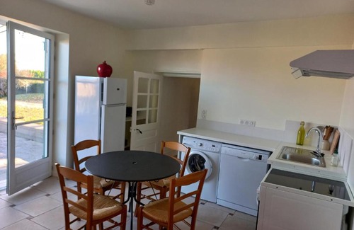 La Chapelle-de-Guinchay Bed & Breakfast | Family-Friendly L'Eglantyne - Rated 9.2 by Guests
