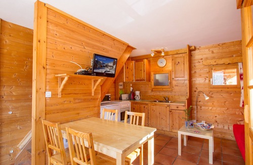 Nevache Ski Chalet | Discover L'Elva: Hameau des Chazals with Pet-Friendly Perks