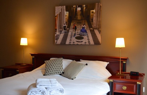 Plombieres-les-Bains Hotel | Discover L'Empereur, sa Femme et le petit Prince Stay