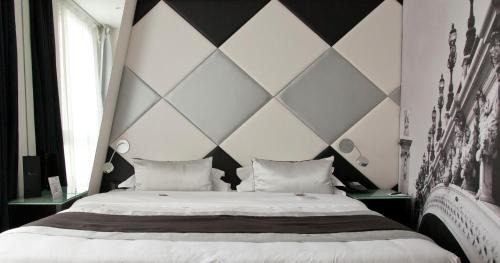 Les Halles Hotel | Discover L'Empire Paris - Louvre: Pet Friendly & Spa Retreat