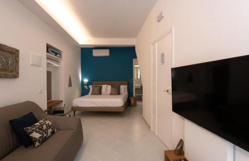 Manarola House | Unforgettable Stay at L'EMPORIO ROOMS with Pool Access