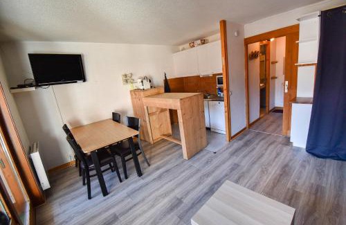 Saint-Jean-dʼAulps Apartment | Cozy L'Enchalpe Studio Near Slopes with Pool & WiFi