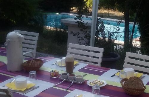 Rosans Bed & Breakfast | Discover L'Ensoleillee: Relax by the Pool with Great Reviews