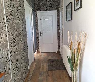 Reims House | Beautiful L'entre deux Eaux 'Maison' with Garden and Balcony