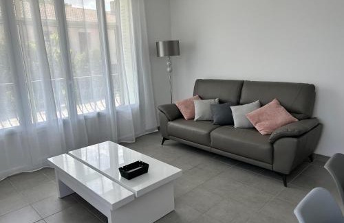 Beaumont-les-Valence Apartment | Enchanting L'Entre Deux Rêves: Guest Rated 9.7/10