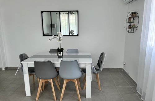 Beaumont-les-Valence Apartment | Enchanting L'Entre Deux Rêves: Guest Rated 9.7/10