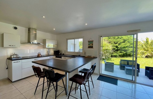 Quiberon House | Relax at L'envol - Villa Village Quiberon with Hot Tub & Pool