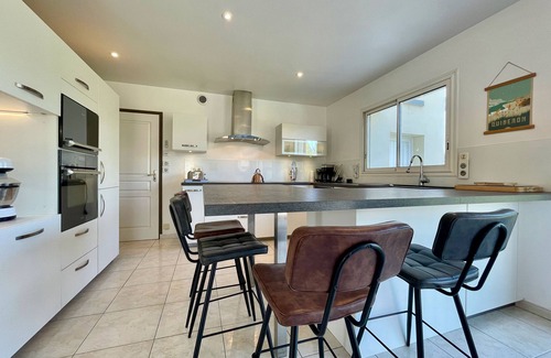 Quiberon House | Relax at L'envol - Villa Village Quiberon with Hot Tub & Pool