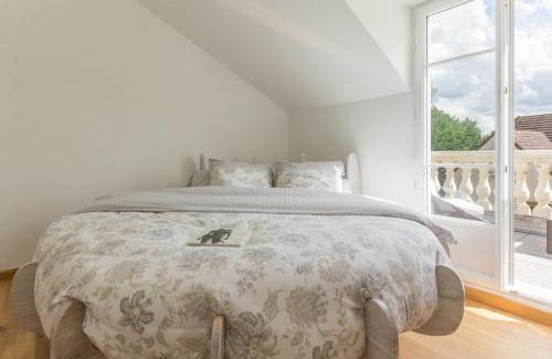 Bligny-les-Beaune Bed & Breakfast | Unforgettable Stays at L'Escale de Jules et Lily Hotel