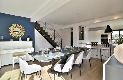 Rotheneuf-Le Pont House | Cozy L'escale de Rothéneuf, Steps from the Beach