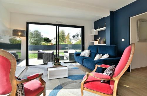 Rotheneuf-Le Pont House | Cozy L'escale de Rothéneuf, Steps from the Beach