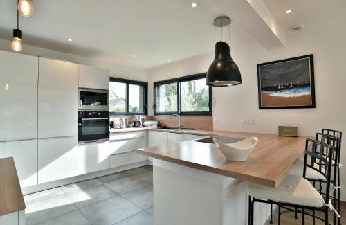 Rotheneuf-Le Pont House | Cozy L'escale de Rothéneuf, Steps from the Beach