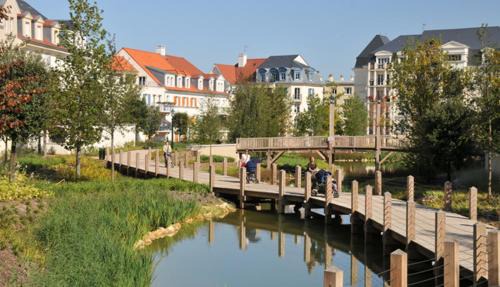 Le Plessis-Robinson Apartment | Family-Friendly Retreat at L'escale du Trianon - 9.3/10 Rating