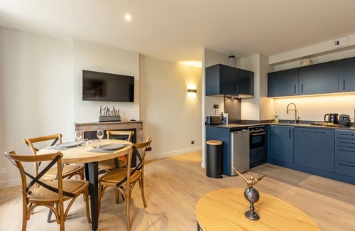 Honfleur Apartment | Experience Oceanfront Bliss at L'Escale du Vieux Port